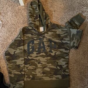 GAP Green Camouflage Hoodie in Excellent condition